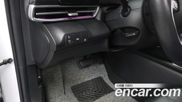 Hyundai AVANTE 2022 — photo 24