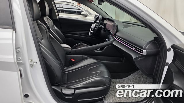 Hyundai AVANTE 2022 — photo 16