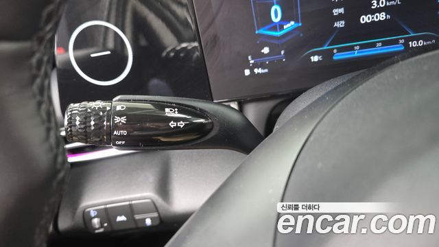 Hyundai AVANTE 2022 — photo 28