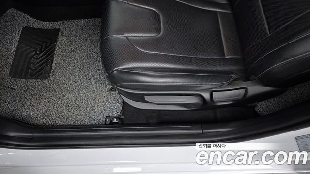 Hyundai AVANTE 2022 — photo 31
