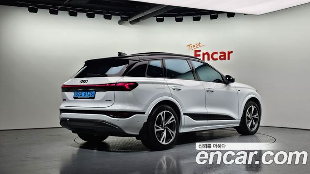 Audi Q6 e-tron 2025 — photo 2
