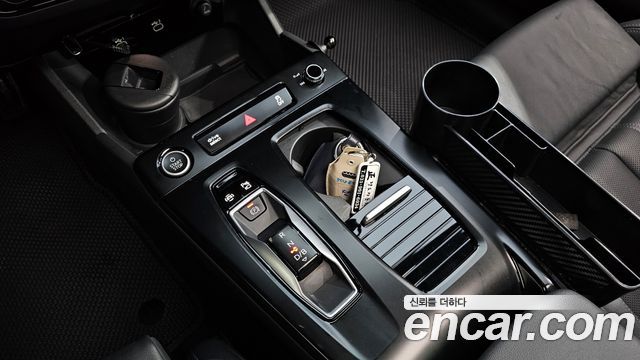 Audi Q6 e-tron 2025 — photo 12