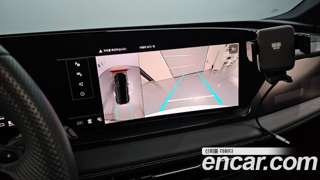 Audi Q6 e-tron 2025 — photo 21
