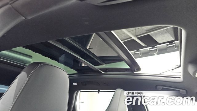 Audi Q6 e-tron 2025 — photo 24