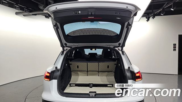 Audi Q6 e-tron 2025 — photo 26