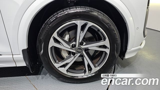 Audi Q6 e-tron 2025 — photo 7