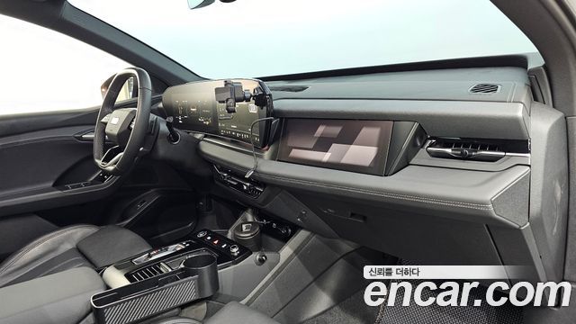 Audi Q6 e-tron 2025 — photo 29
