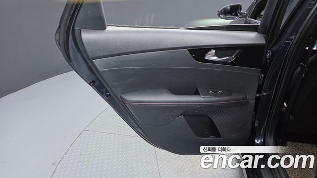 Kia K3 2022 — photo 15
