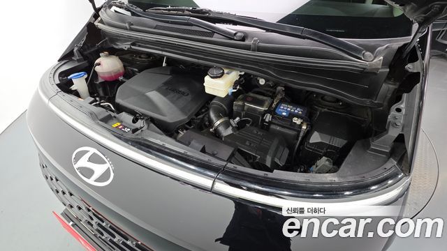 Hyundai Staria 2023 — photo 6