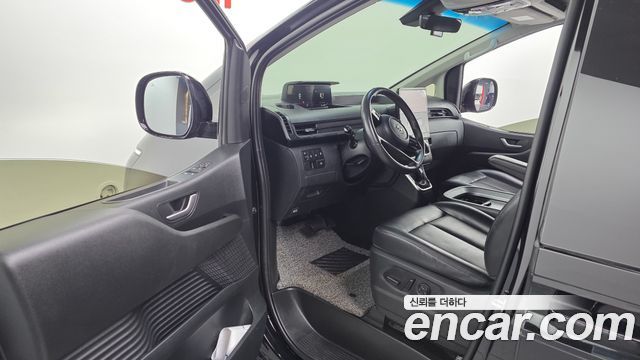 Hyundai Staria 2023 — photo 13