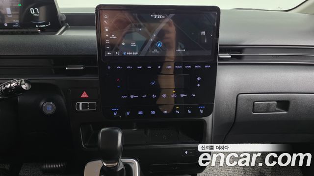 Hyundai Staria 2023 — photo 18