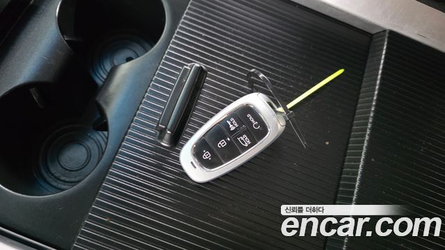 Hyundai Staria 2023 — photo 21