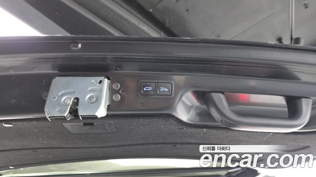 Hyundai Staria 2023 — photo 22