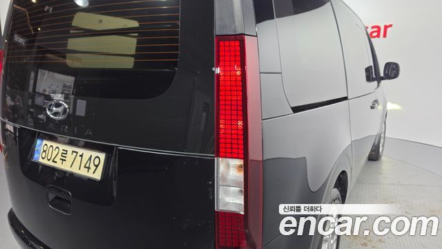 Hyundai Staria 2023 — photo 9
