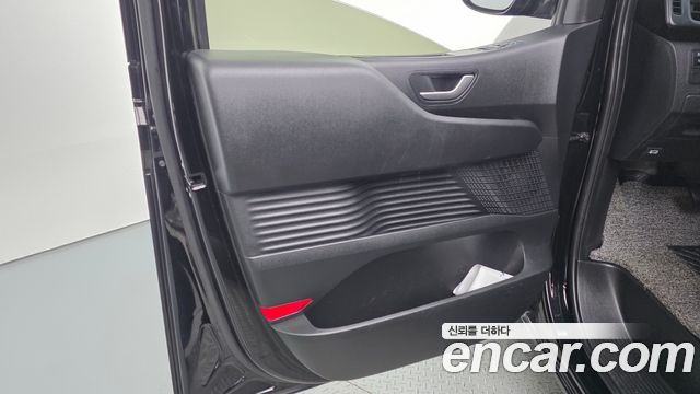 Hyundai Staria 2023 — photo 15