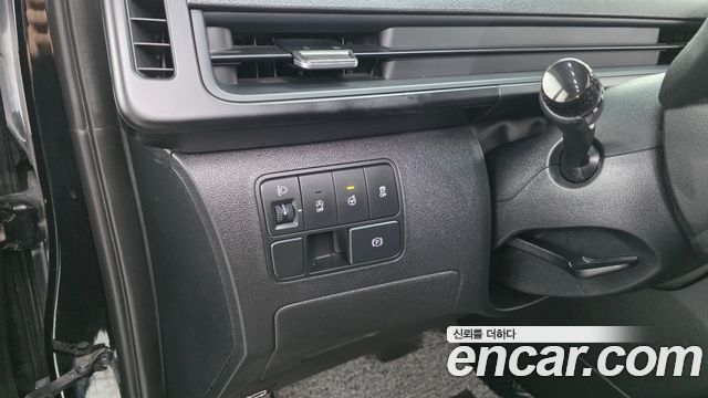 Hyundai Staria 2023 — photo 27