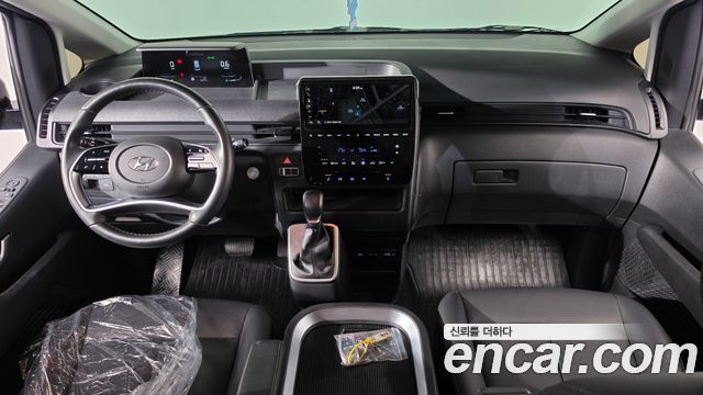 Hyundai Staria 2024 — photo 10