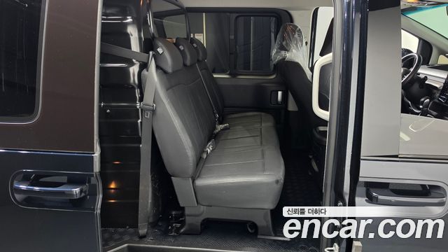 Hyundai Staria 2024 — photo 17