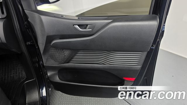 Hyundai Staria 2024 — photo 15
