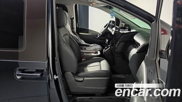 Hyundai Staria 2024 — photo 16
