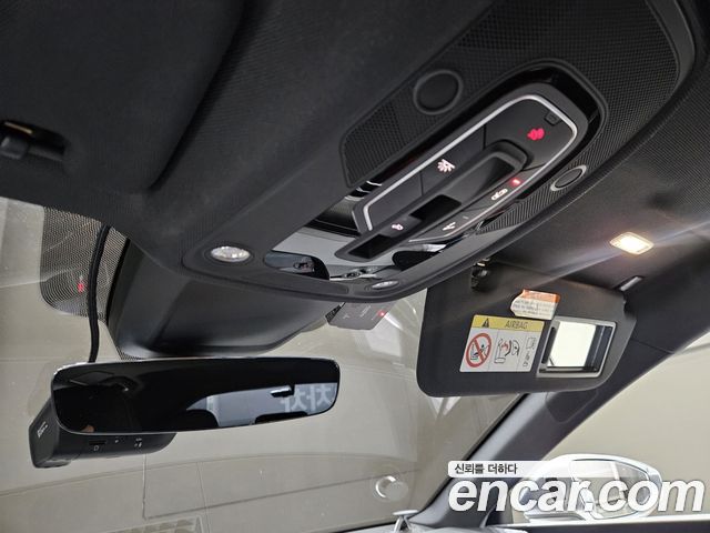 Audi S7 2022 — photo 11