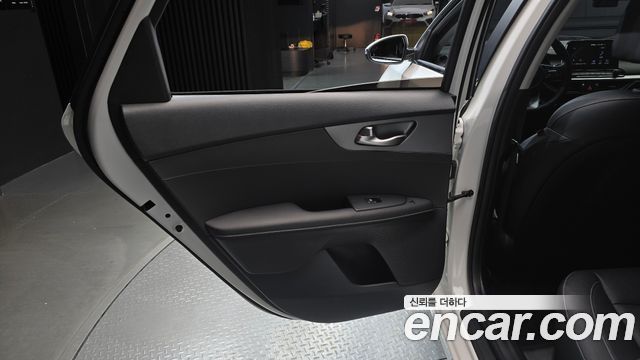 Kia K3 2020 — photo 15