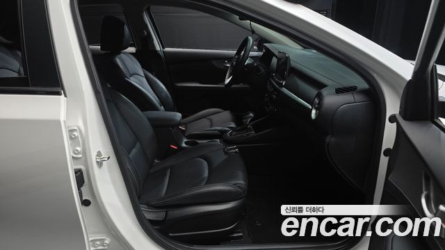 Kia K3 2020 — photo 16