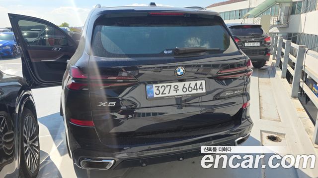 BMW X5 2026 — photo 2