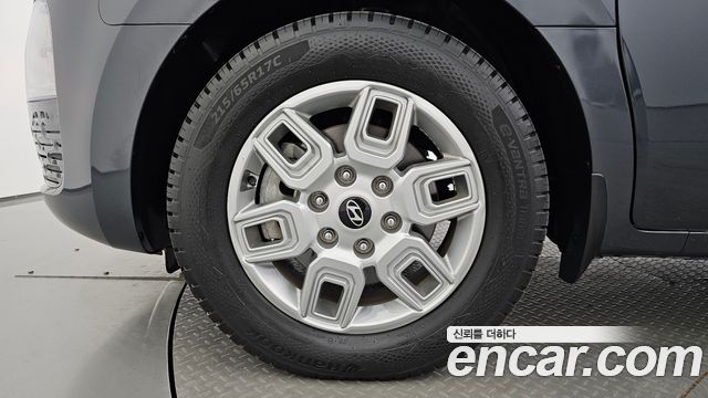 Hyundai Staria 2025 — photo 5