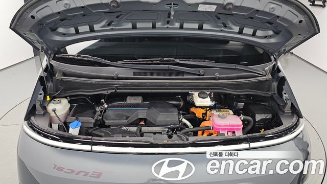 Hyundai Staria 2025 — photo 6