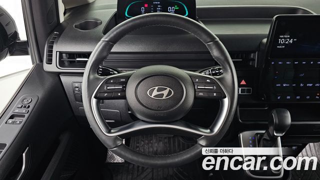 Hyundai Staria 2025 — photo 19