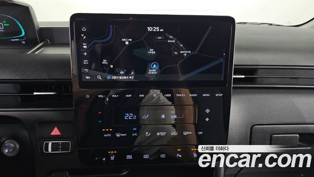 Hyundai Staria 2025 — photo 20