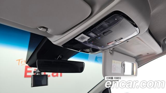 Hyundai Staria 2025 — photo 24
