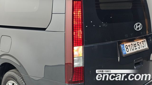 Hyundai Staria 2025 — photo 9