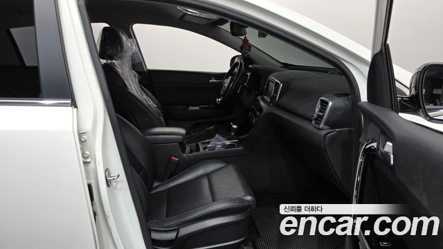Kia Sportage 2017 — photo 16
