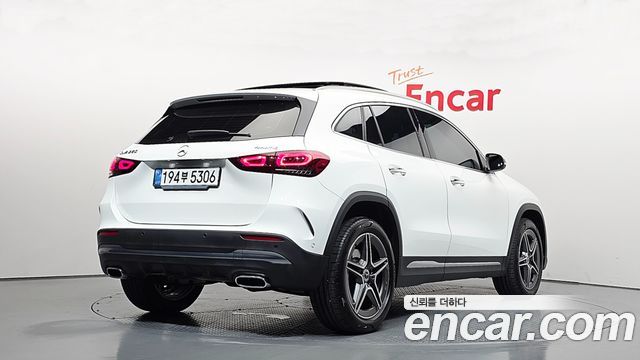 Mercedes-Benz GLA-Class 2021 — photo 2