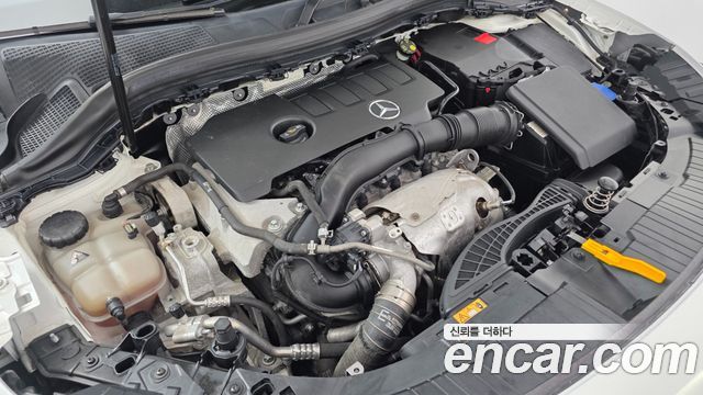 Mercedes-Benz GLA-Class 2021 — photo 6