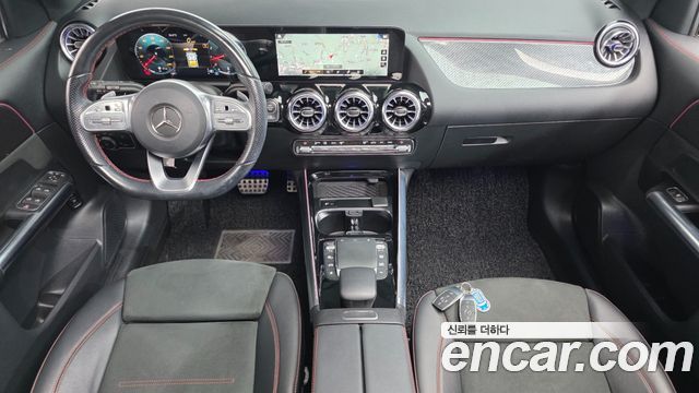 Mercedes-Benz GLA-Class 2021 — photo 10