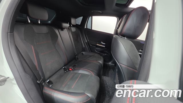 Mercedes-Benz GLA-Class 2021 — photo 18