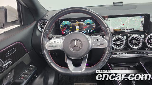 Mercedes-Benz GLA-Class 2021 — photo 20