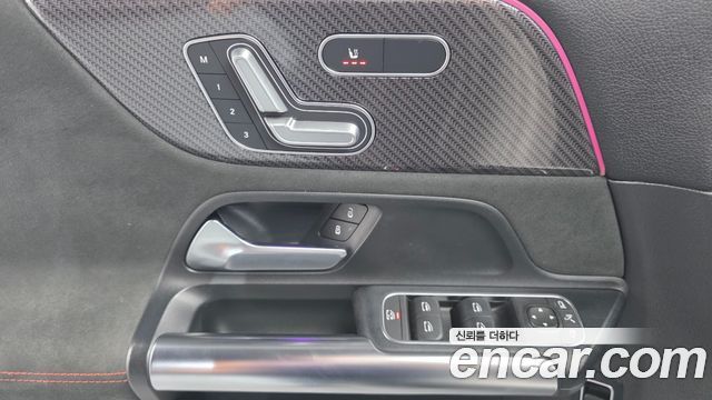 Mercedes-Benz GLA-Class 2021 — photo 23