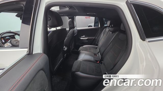 Mercedes-Benz GLA-Class 2021 — photo 16