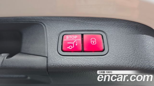 Mercedes-Benz GLA-Class 2021 — photo 28