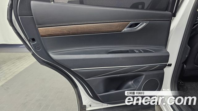 Genesis GV80 2022 — photo 15