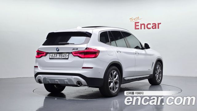 BMW X3 2018 — photo 2