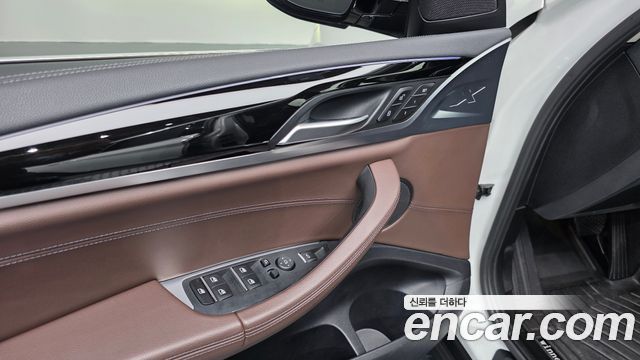 BMW X3 2018 — photo 26