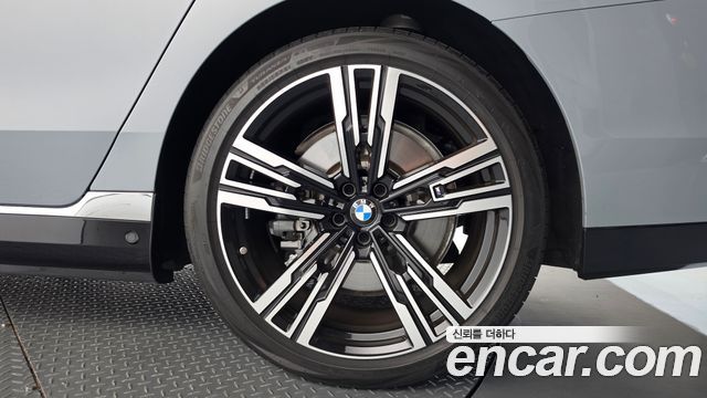 BMW 7-Series 2024 — photo 7