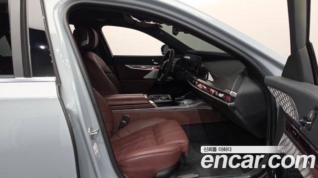 BMW 7-Series 2024 — photo 16