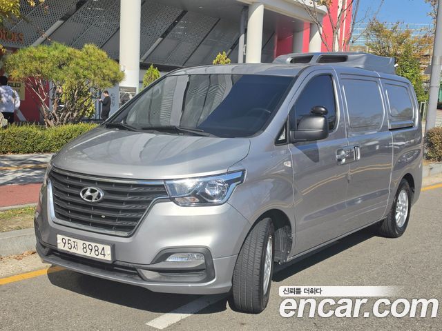 Hyundai Starex 2021 — photo 2