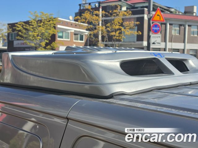 Hyundai Starex 2021 — photo 11